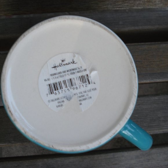 60 I'm not old. I'm EPIC. Hallmark cup in turquoise 16oz - Picture 3 of 4